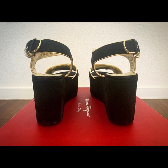 BRAND NEW Salvatore Ferragamo Suede Black Sandal - Picture 5 of 11